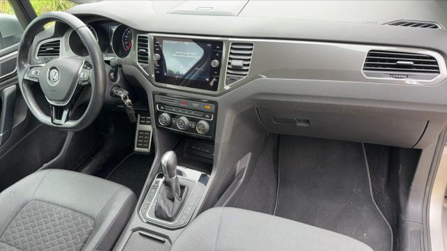 Volkswagen Golf Sportsvan image 9