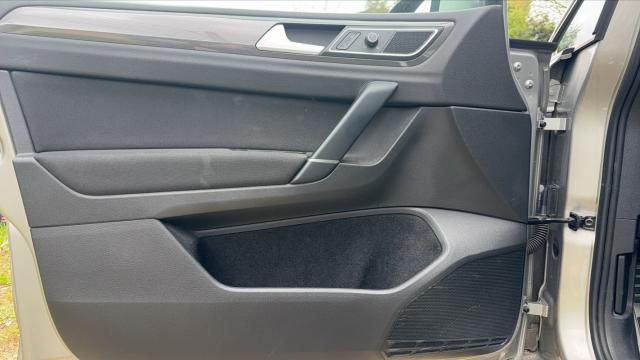 Volkswagen Golf Sportsvan image 7