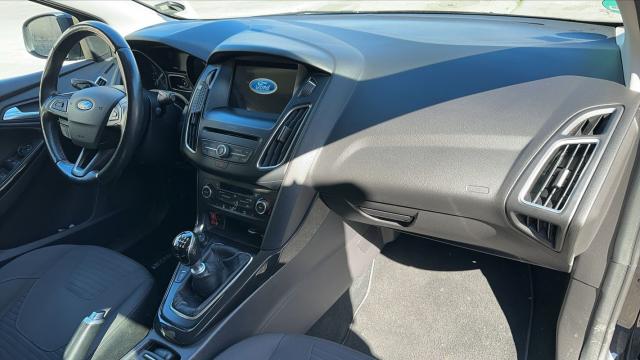 Ford Focus image 8