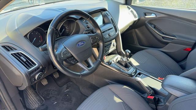 Ford Focus image 9