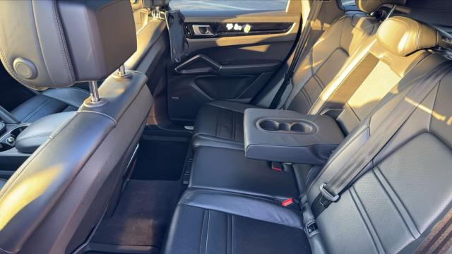 Porsche Cayenne image 5