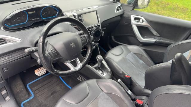 Peugeot 208 image 2