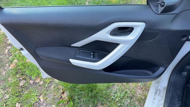 Peugeot 208 image 1