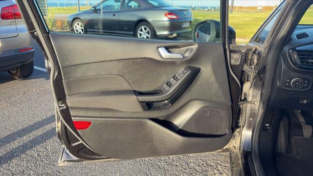Ford Fiesta image 7