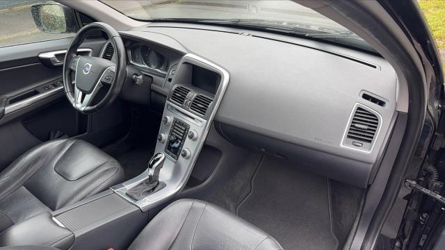 Volvo Xc60 image 2