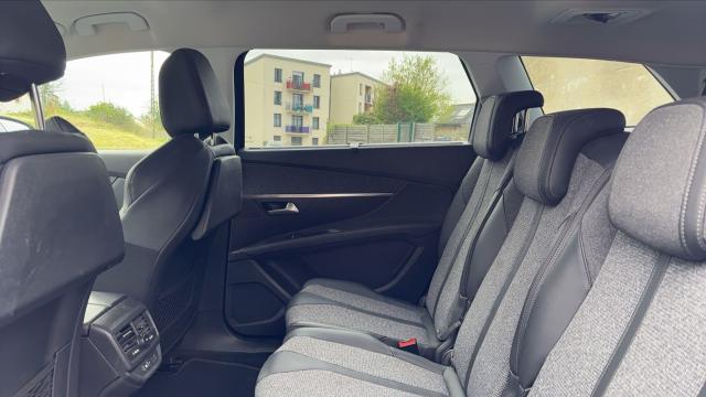 Peugeot 5008 image 6