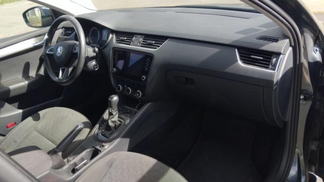 Skoda Octavia image 3