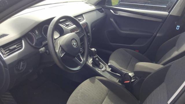 Skoda Octavia image 8