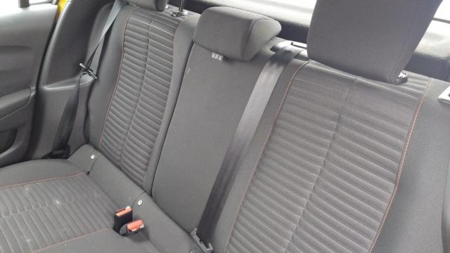 Peugeot E-208 image 9