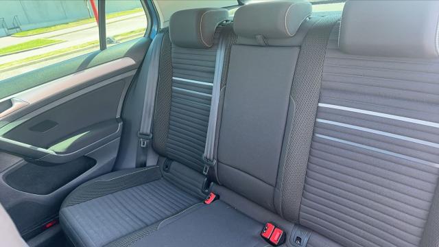 Volkswagen Golf image 4