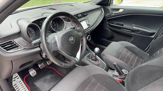 Alfa Romeo Giulietta image 5