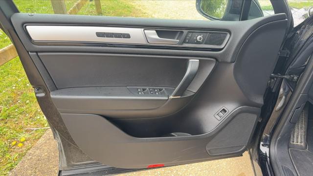 Volkswagen Touareg image 9