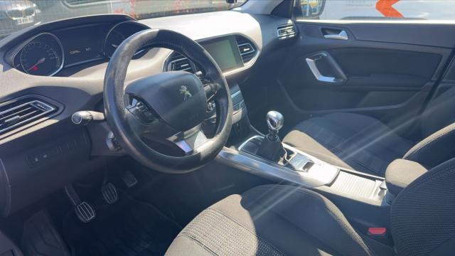 Peugeot 308 image 8