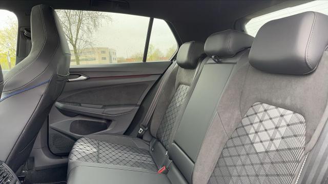 Volkswagen Golf image 2