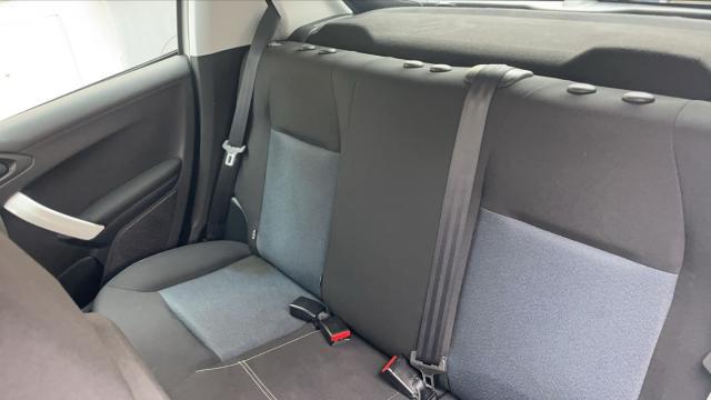Peugeot 208 image 7