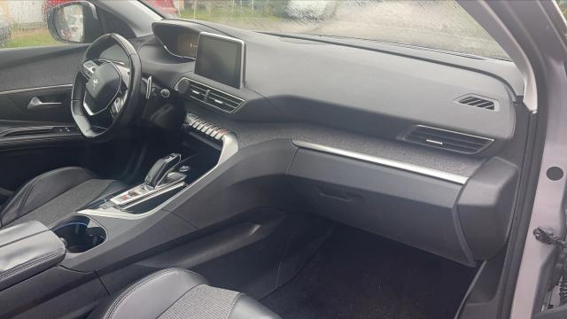 Peugeot 5008 image 3