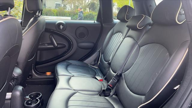 Mini Countryman image 2