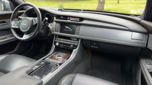 Jaguar Xf image 8