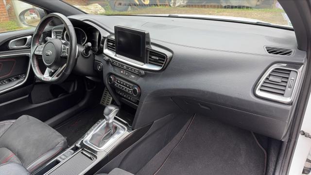 Kia Pro_cee'D image 9