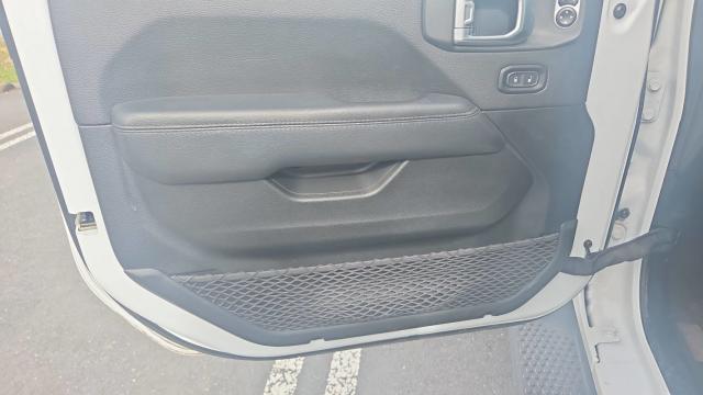 Jeep Wrangler image 3