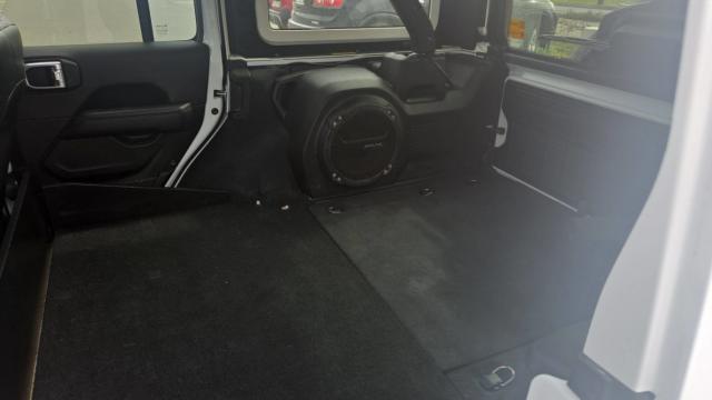 Jeep Wrangler image 9