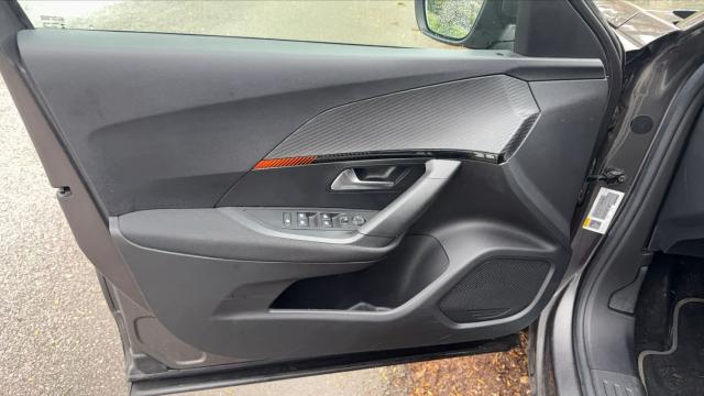 Peugeot 2008 image 3