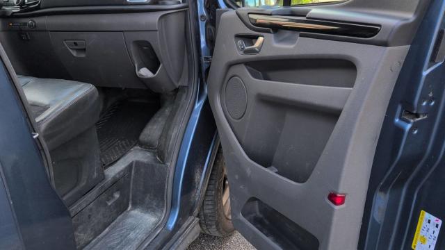 Ford Transit Custom Fourgon image 1