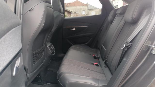 Peugeot 3008 image 9