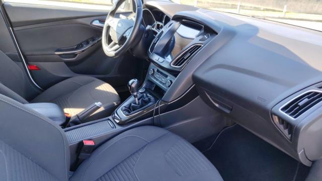 Ford Focus image 9