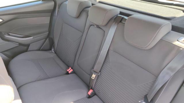 Ford Focus image 8