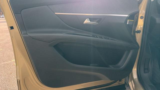 Peugeot 3008 image 5