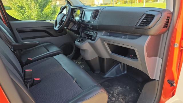 Citroen Jumpy image 3