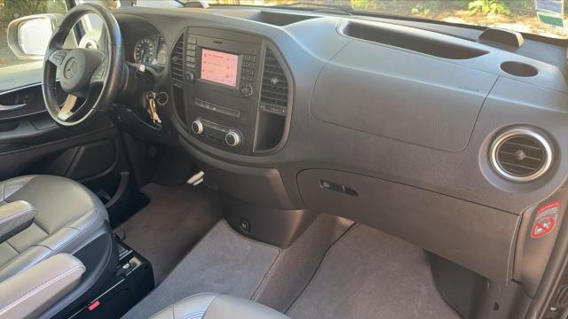 Mercedes Benz Vito image 3