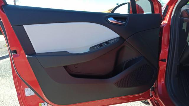 Renault Clio image 9