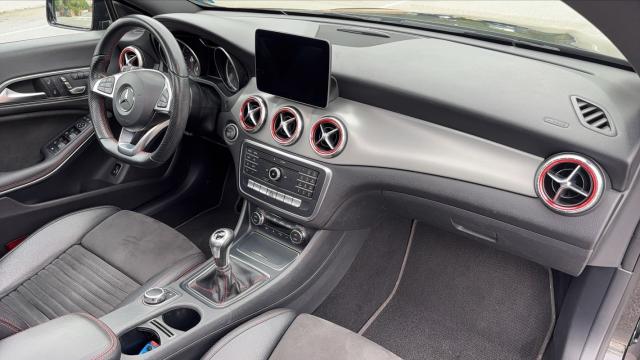 Mercedes Benz Classe Cla image 1