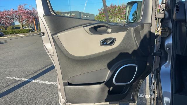 Renault Trafic image 2