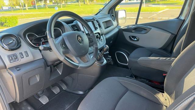 Renault Trafic image 9