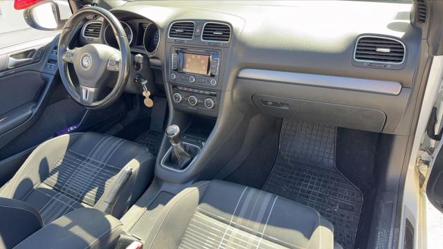 Volkswagen Golf image 9