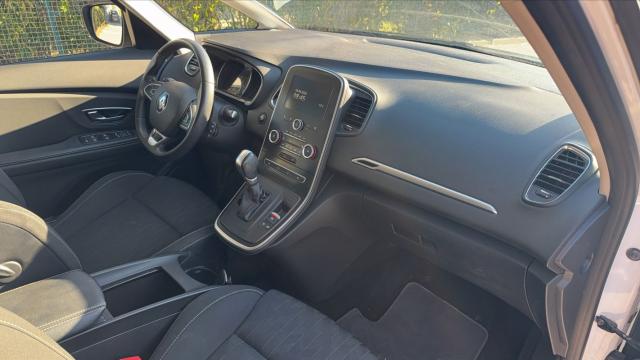 Renault Grand Scénic image 8