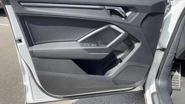 Audi Q3 image 6
