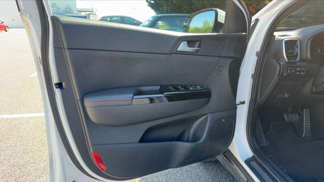 Kia Sportage image 9