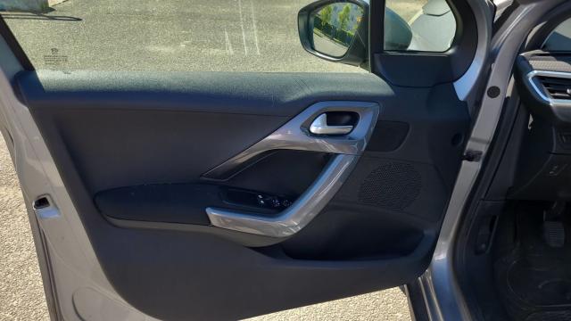 Peugeot 2008 image 4