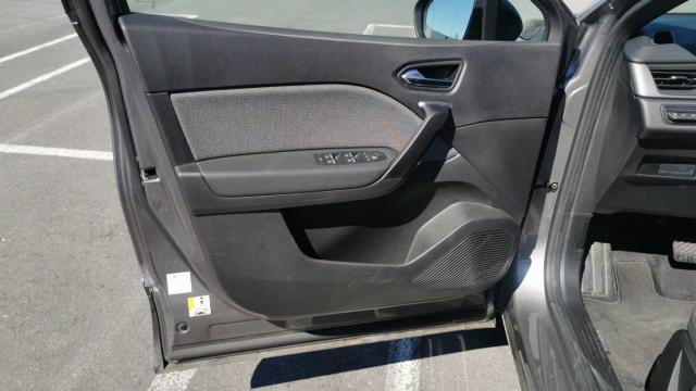 Renault Captur image 6