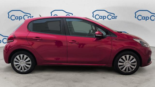 Peugeot 208 image 8