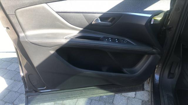 Peugeot 3008 image 5