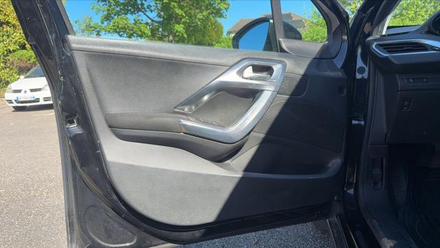 Peugeot 2008 image 1