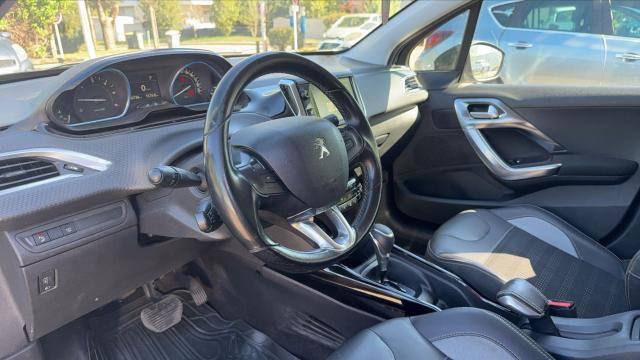 Peugeot 2008 image 4