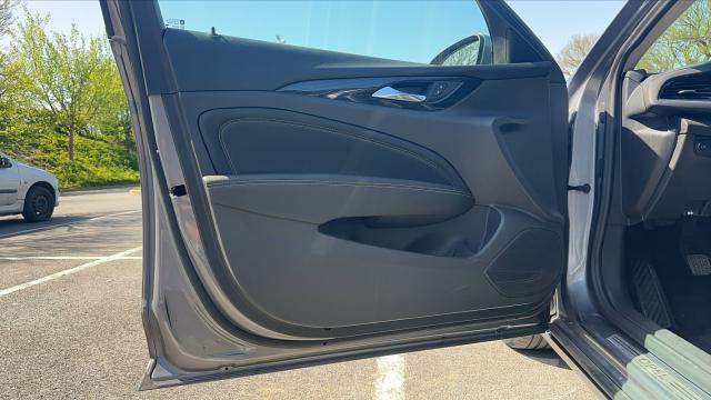 Opel Insignia image 8