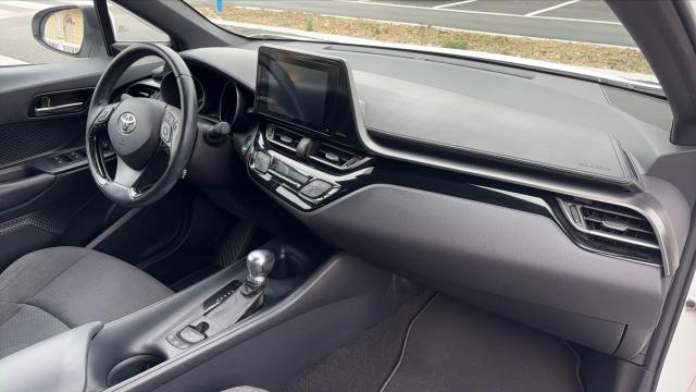 Toyota C-Hr image 9