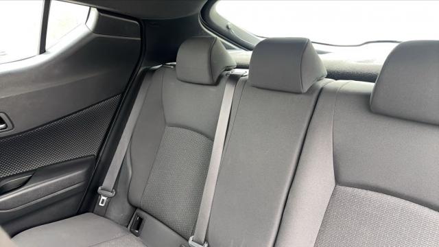 Toyota C-Hr image 7